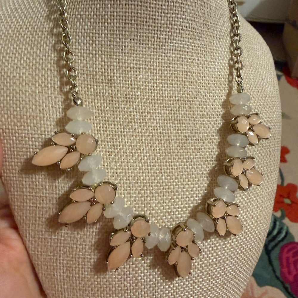 Chic Peach and White Necklace